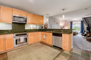 Photo #1: 260016397 Listing