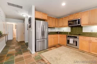 Photo #3: 260016397 Listing