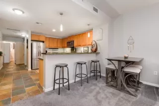 Photo #4: 260016397 Listing