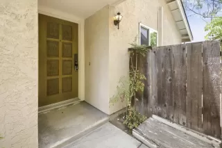 Photo #4: 260016403 Listing