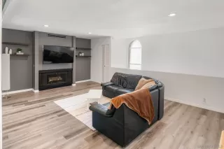 Photo #4: 260016407 Listing