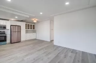 Photo #3: 260016430 Listing