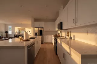 Photo #4: 260016458 Listing