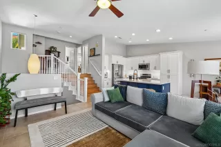 Photo #3: 260016463 Listing