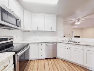 Photo #2: 260016476 Listing