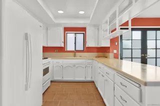 Photo #6: 260016501 Listing