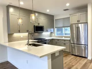 Photo #3: 260016506 Listing