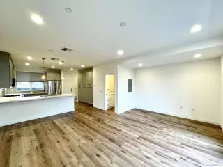 Photo #5: 260016506 Listing