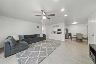 Photo #1: 260016596 Listing 