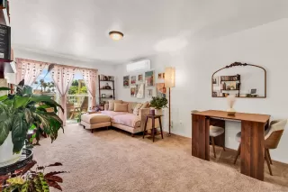 Photo #2: 260016606 Listing