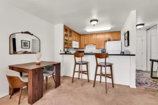 Photo #4: 260016606 Listing
