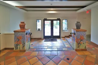 Photo #2: 260016648 Listing
