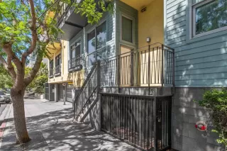 Photo #2: 260016651 Listing