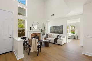 Photo #1: 260016704 Listing