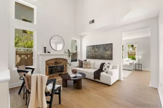 Photo #3: 260016704 Listing