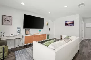 Photo #3: 260016715 Listing