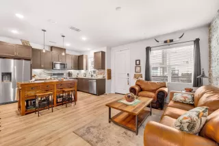 Photo #5: 260016722 Listing 