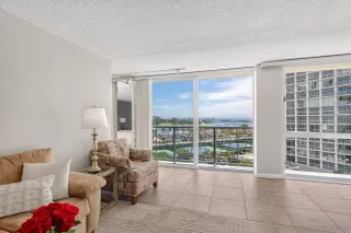 Photo #3: 260016783 Listing