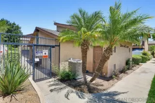 Photo #3: 260016790 Listing