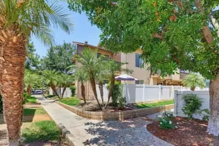 Photo #4: 260016790 Listing