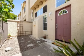 Photo #1: 260016811 Listing
