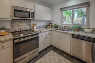 Photo #6: 260016827 Listing