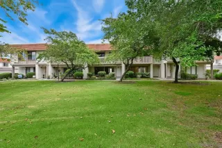 Photo #1: 260016893 Listing