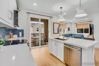 Photo #3: 260016905 Listing