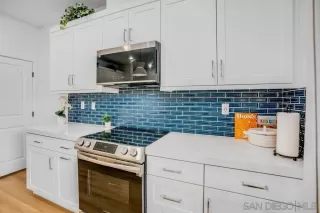 Photo #5: 260016905 Listing