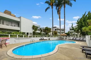Photo #4: 260016932 Listing