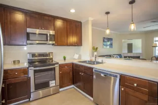 Photo #3: 260016940 Listing