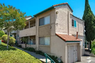 Photo #2: 260016973 Listing