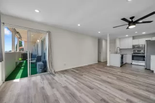 Photo #3: 260016973 Listing