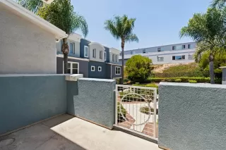 Photo #6: 260016976 Listing