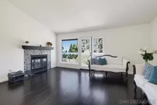 Photo #2: 260016978 Listing