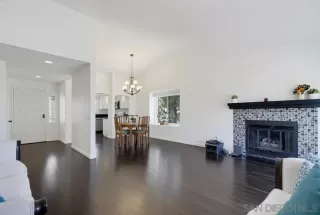 Photo #4: 260016978 Listing