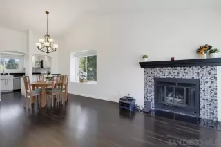 Photo #5: 260016978 Listing