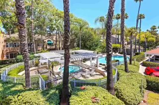 Photo #1: 260016989 Listing