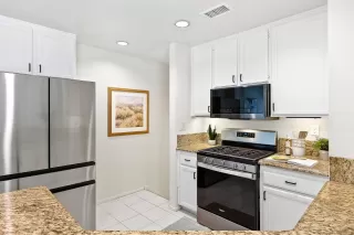 Photo #6: 260016989 Listing