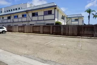 Photo #4: 260016991 Listing