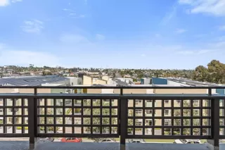 Photo #2: 260016993 Listing