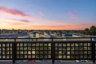Photo #3: 260016993 Listing