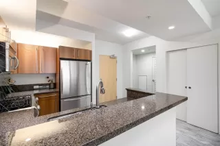 Photo #5: 260017001 Listing