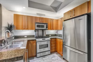 Photo #6: 260017001 Listing