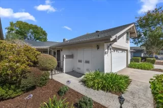 Photo #6: 260017002 Listing