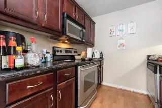 Photo #4: 260017055 Listing