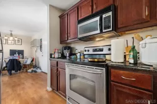 Photo #6: 260017055 Listing