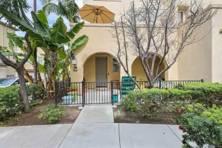 Photo #1: 260017111 Listing