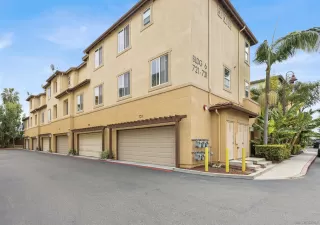 Photo #3: 260017111 Listing