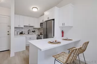 Photo #4: 260017126 Listing